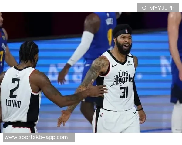 华子因右脚酸痛缺阵队记表示伤情不需长期休养 华子因右脚酸痛缺阵队记表示伤情不需长期休养